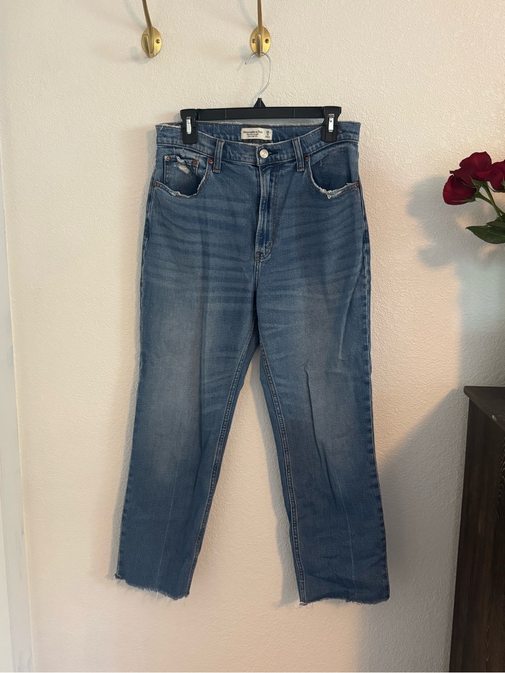 Abercrombie & Fitch Medium Blue Straight-Leg Women’s Jeans